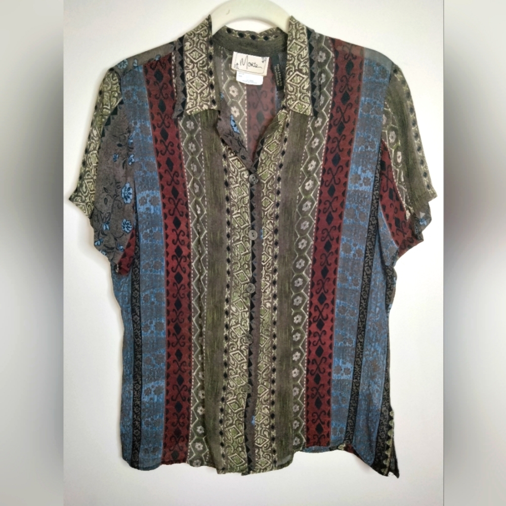 Monte (Size M) Vintage 100% Rayon Multicolor Pattern Button Down Front SS Shirt